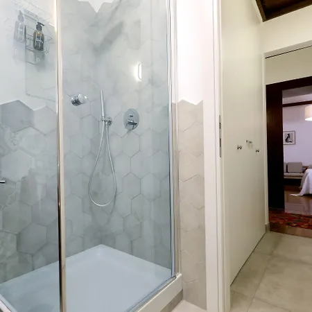 Tata Bed & Breakfast Rom