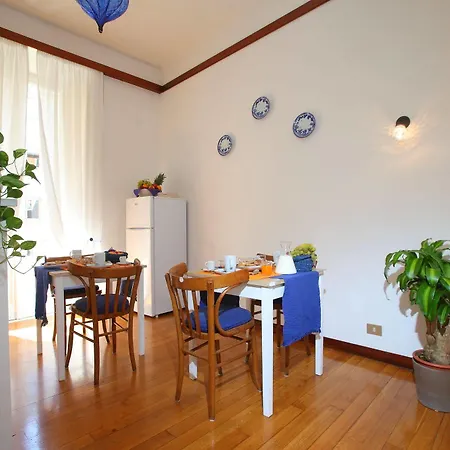 Tata Oda ve Kahvaltı 4*